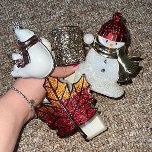 Decorative Wall Flower Plug In’s set of 4 Bath and Body Works